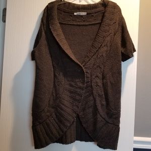 Dark grey short sleeve sweater
